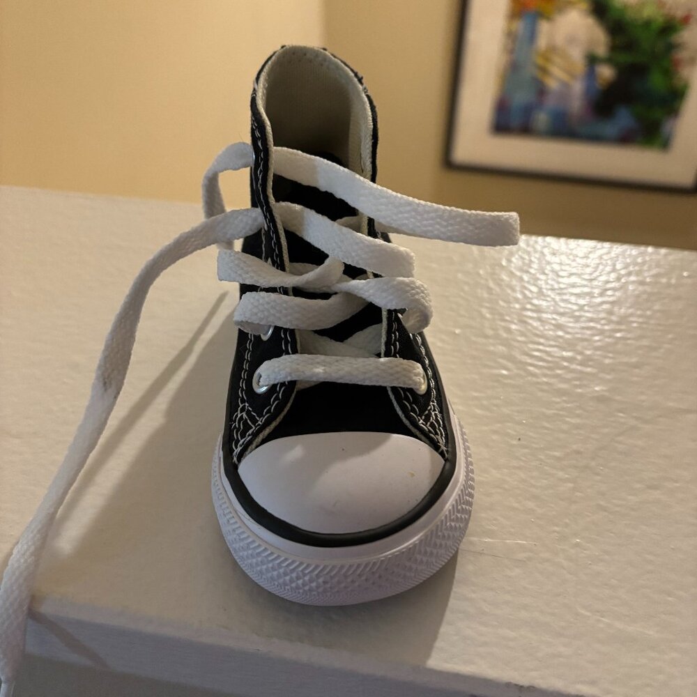 Kid's Size 6 Converse High Tops in Great Condition
